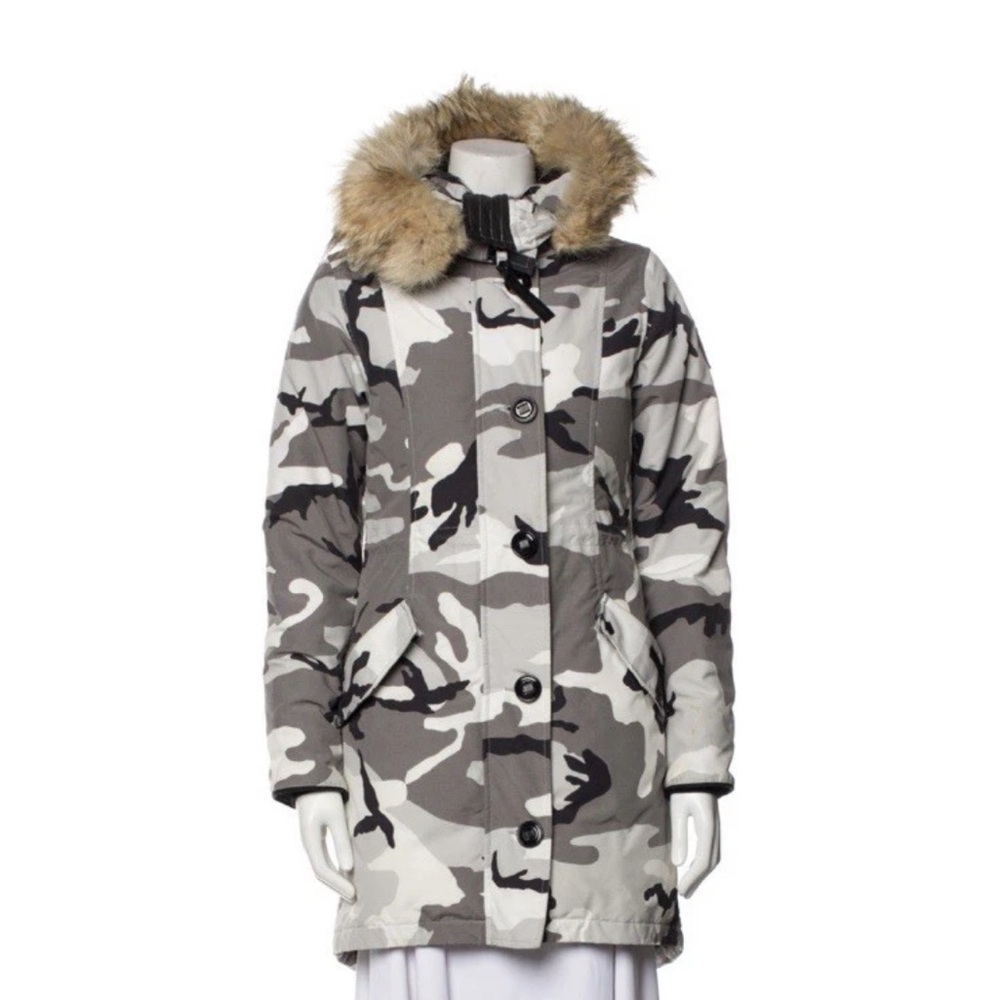 RARE and Authentic Canada Goose Black Label Camouflage  Rossclair